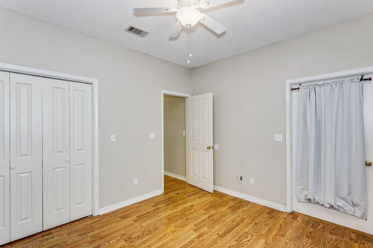 209 Yacht Club Dr, Niceville FL  32578-3720 exterior