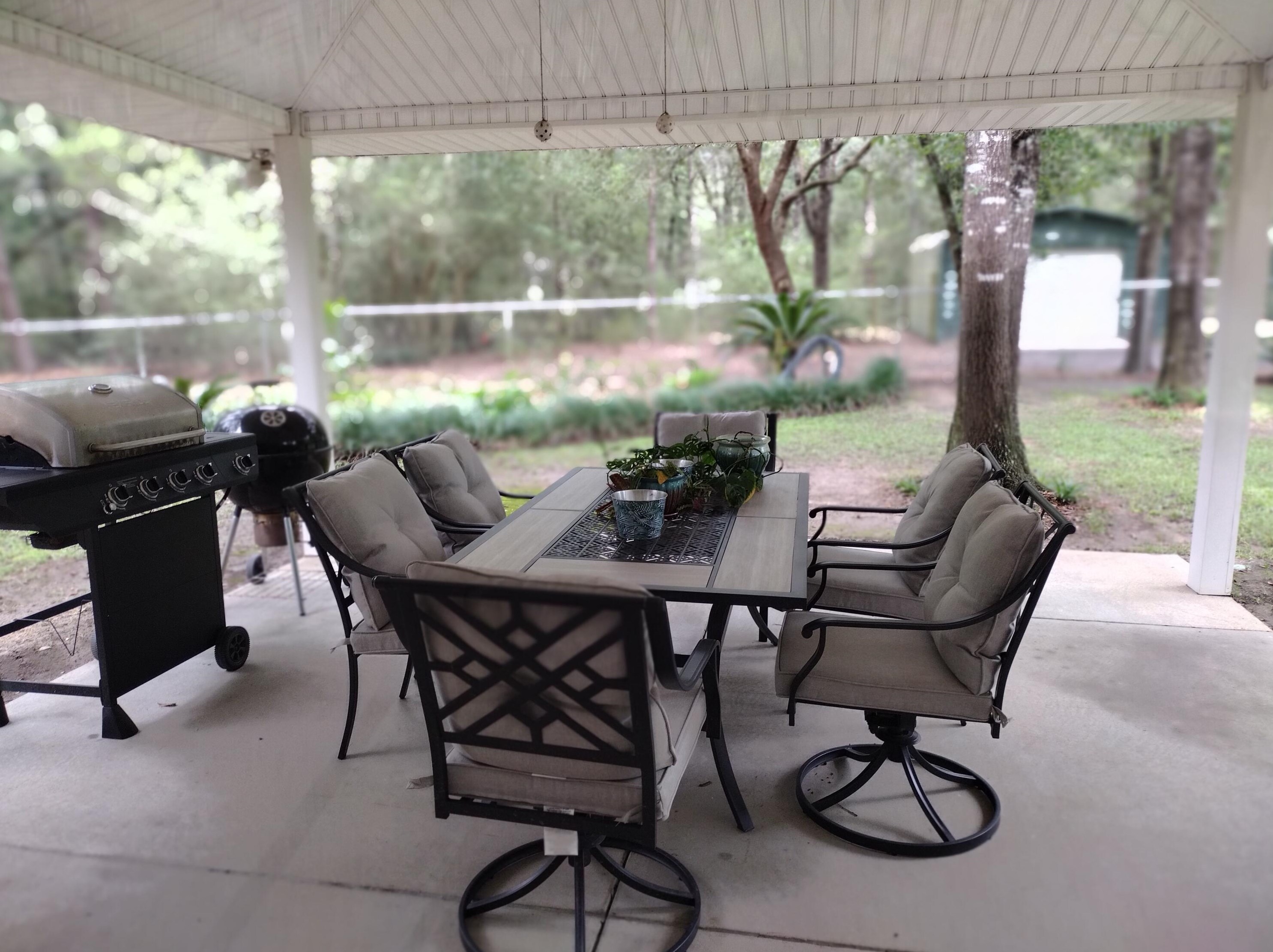 194 Creekside Ln, Defuniak Springs FL  32433-4906 exterior