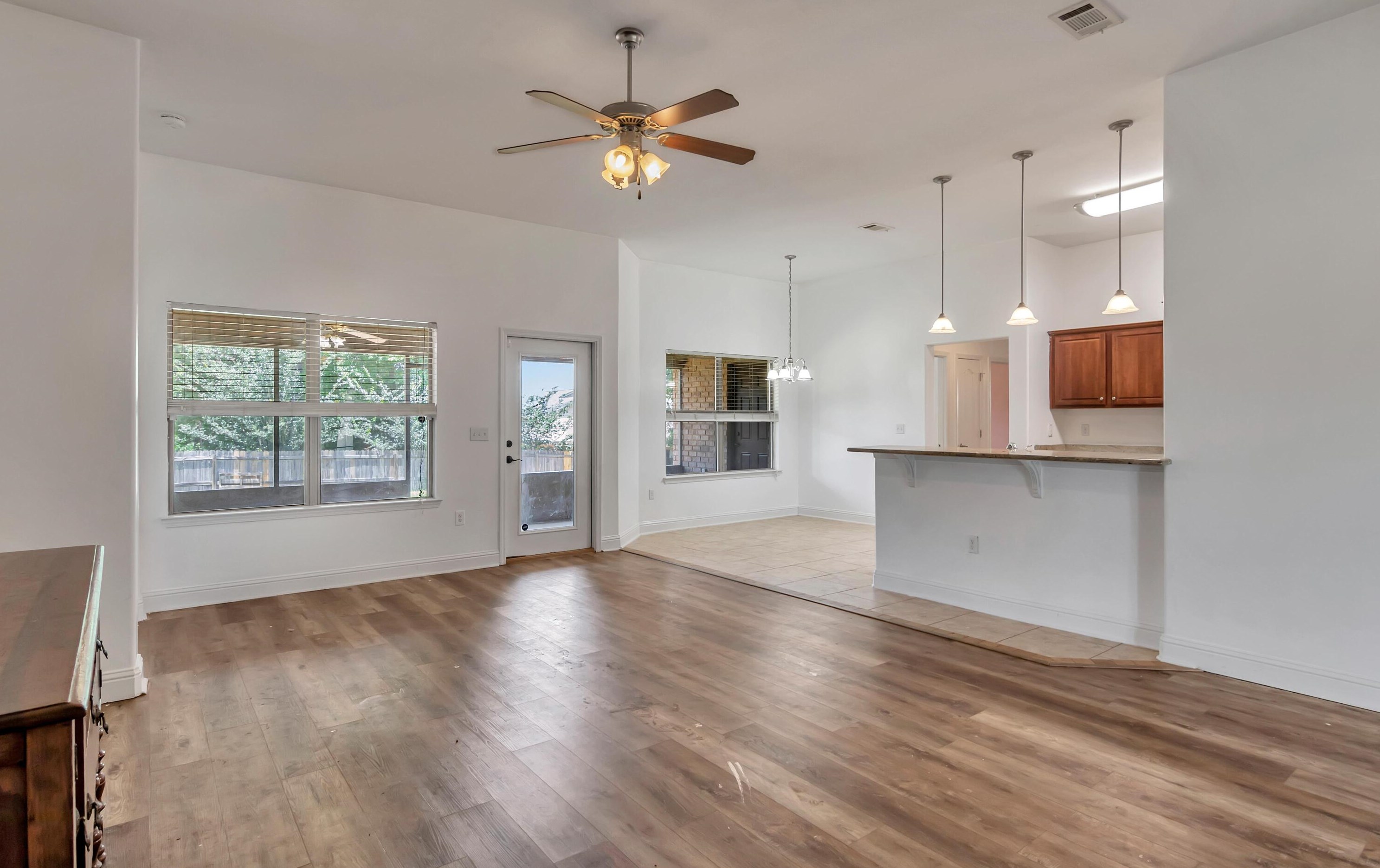 3003 Crown Creek Cir, Crestview FL  32539-9000 exterior