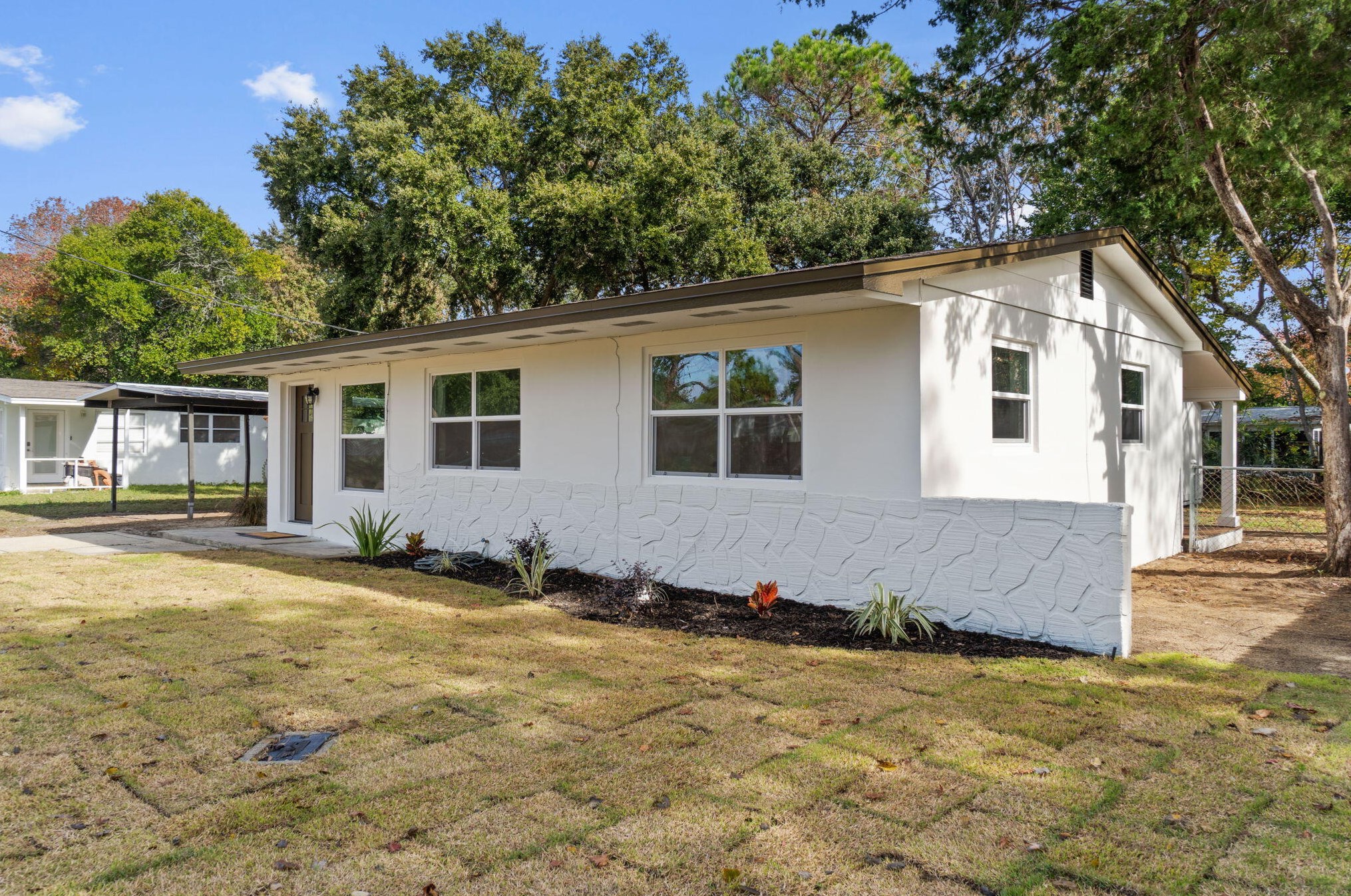 630 Shrewsbury Rd, Mary Esther FL  32569-1740 exterior