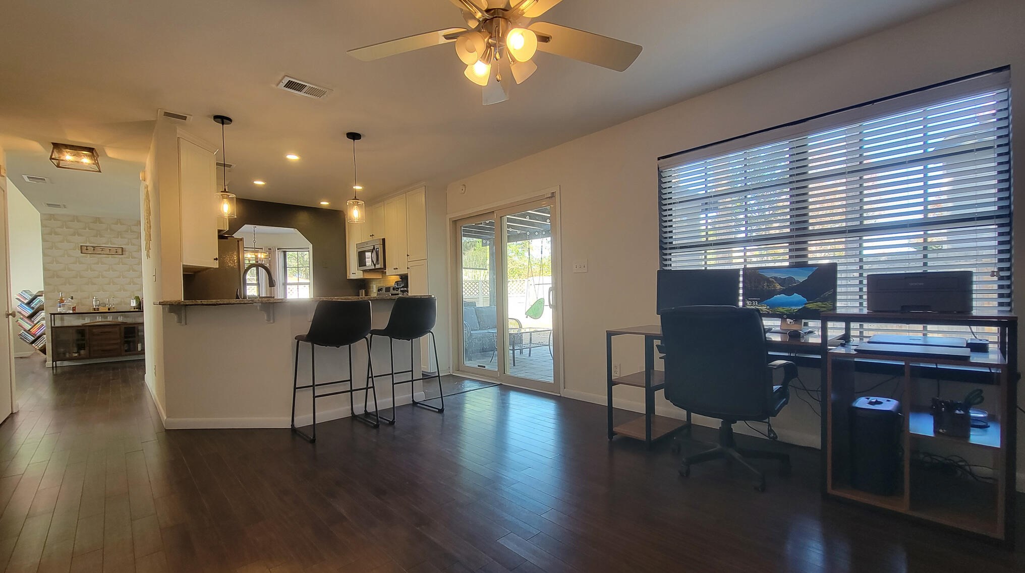 1600 Mariah Way, Fort Walton Beach FL  32547-1189 exterior