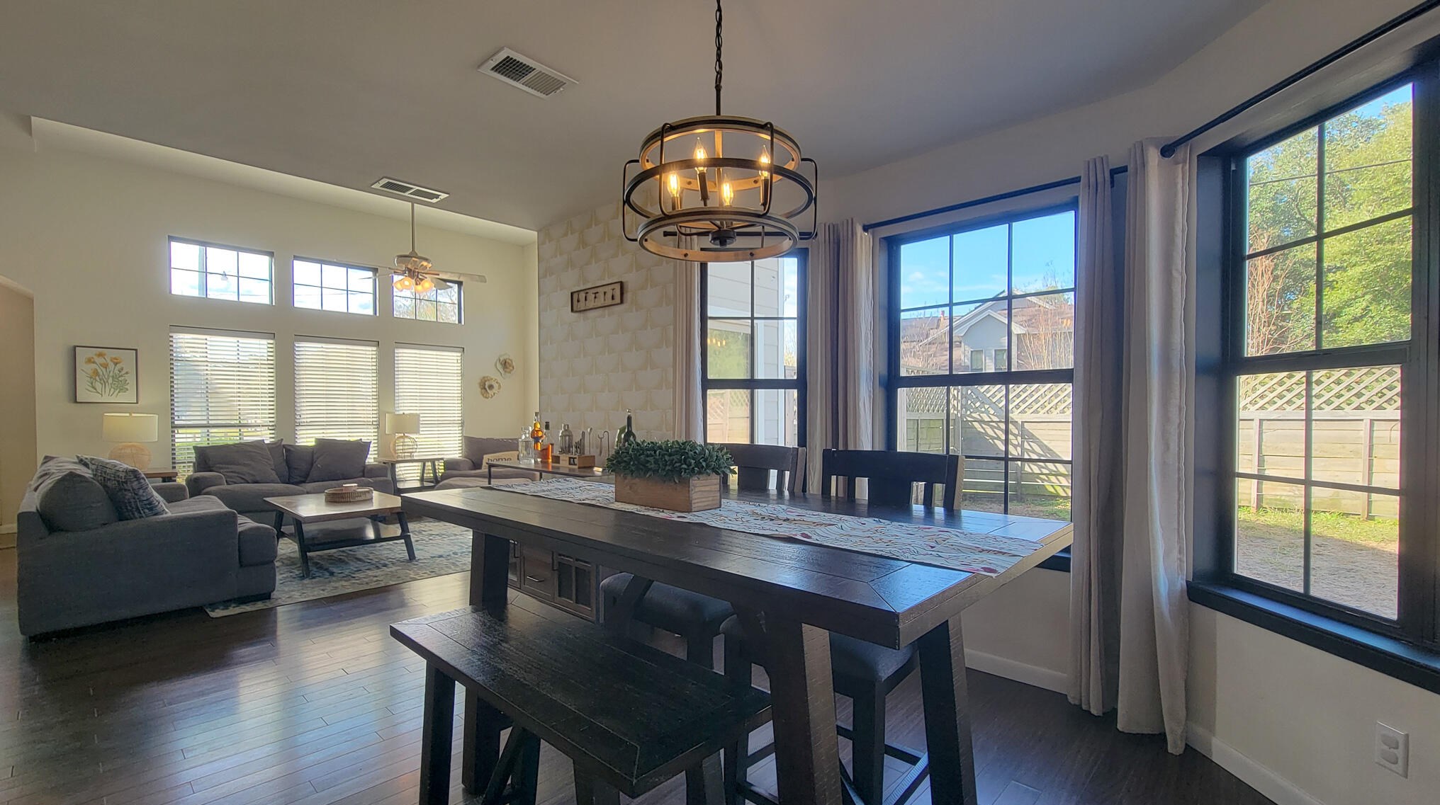 1600 Mariah Way, Fort Walton Beach FL  32547-1189 exterior