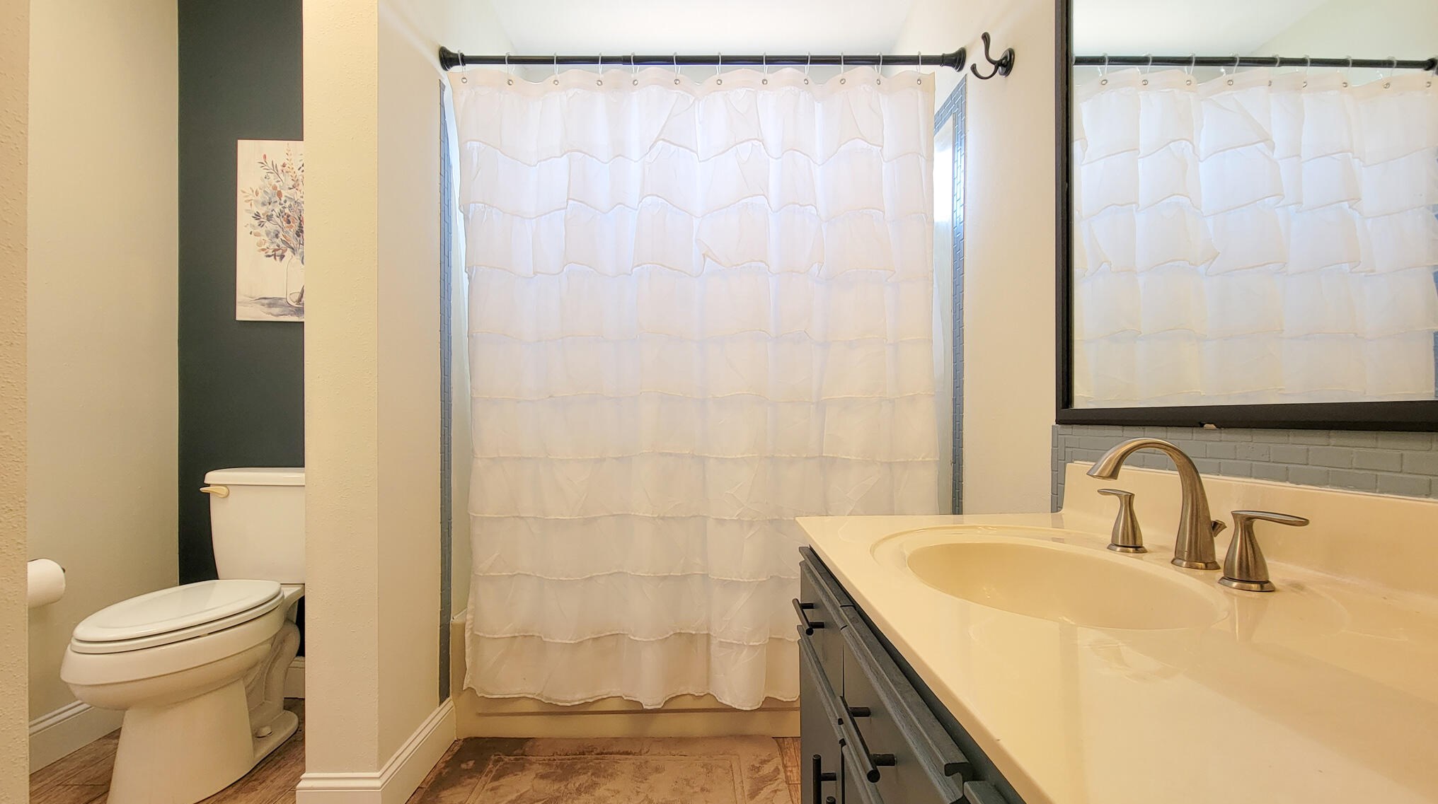 1600 Mariah Way, Fort Walton Beach FL  32547-1189 exterior