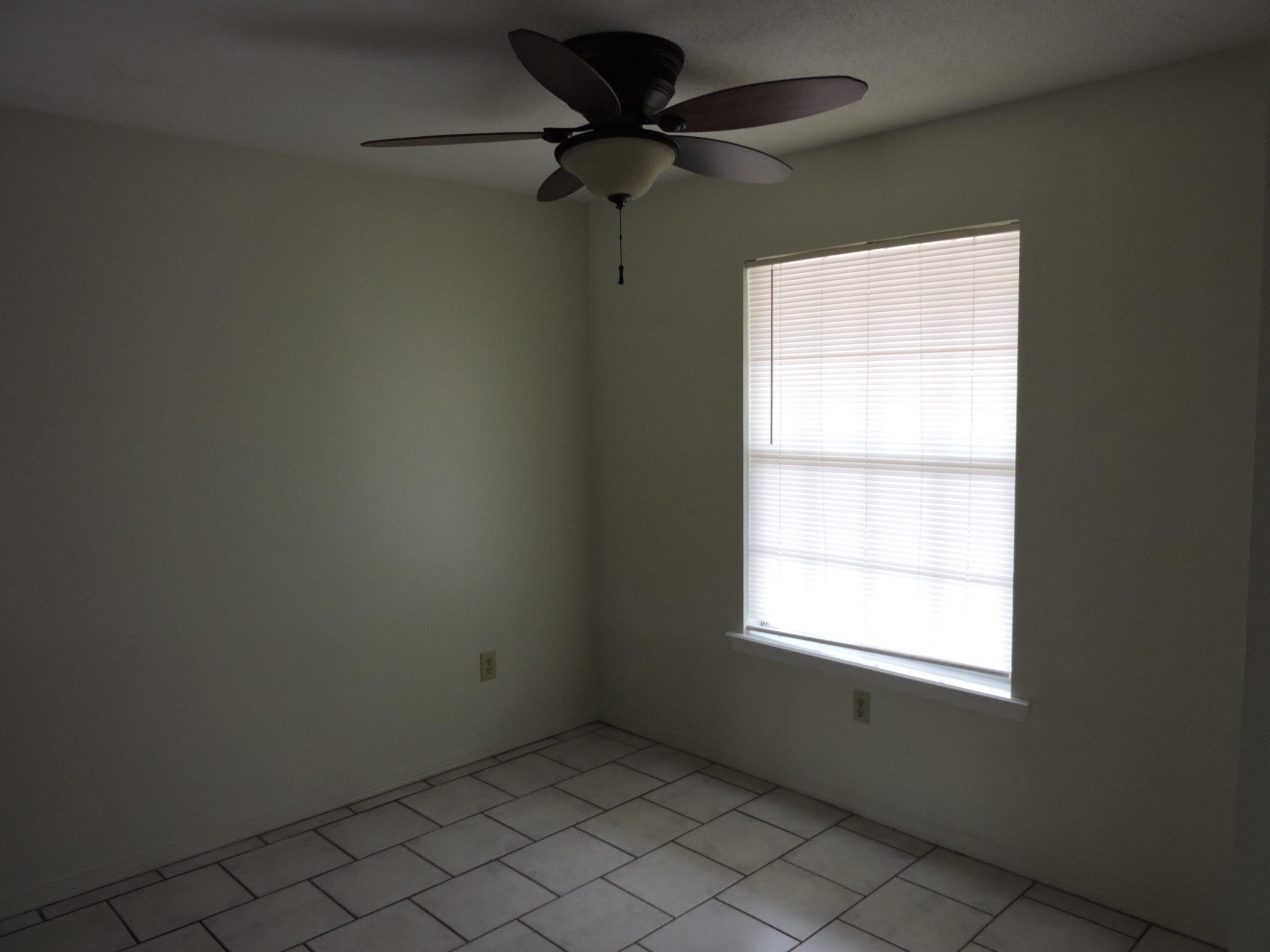 215 Grand Prix Dr, Crestview FL  32536-9296 exterior