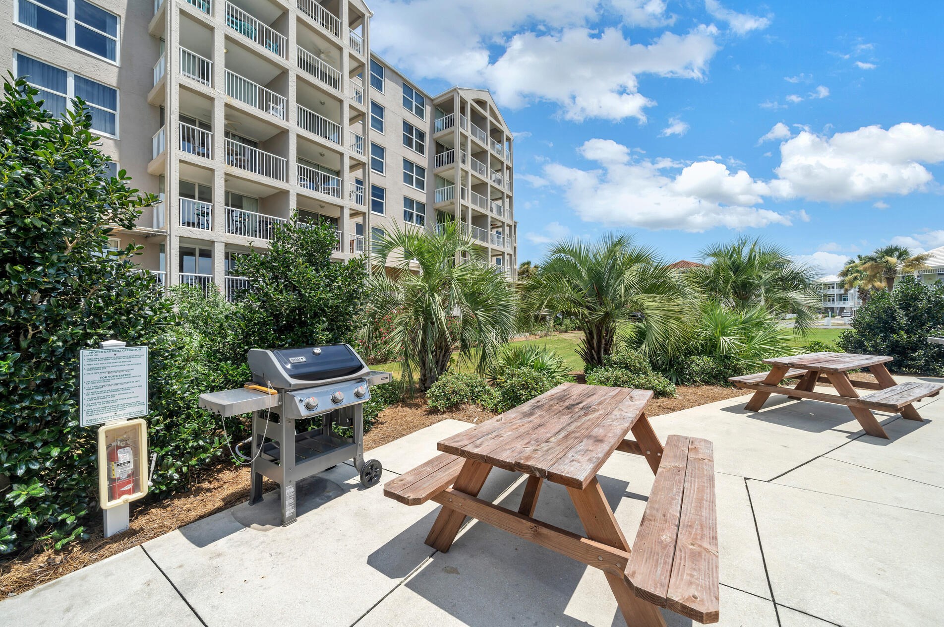 480 Gulf Shore Dr, Destin FL  32541-3095 exterior