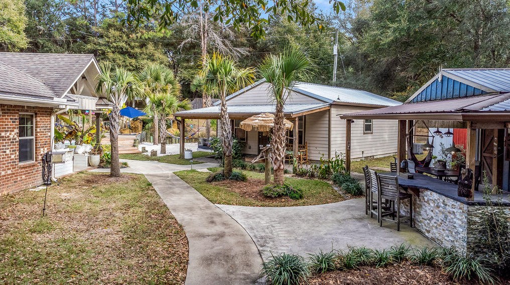 2734 Hugo Ln, Crestview FL  32539-6369 exterior
