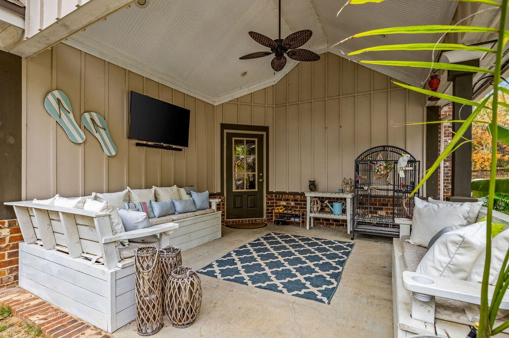 2734 Hugo Ln, Crestview FL  32539-6369 exterior