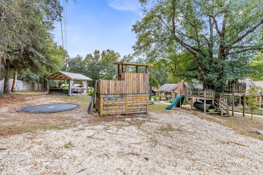 2734 Hugo Ln, Crestview FL  32539-6369 exterior