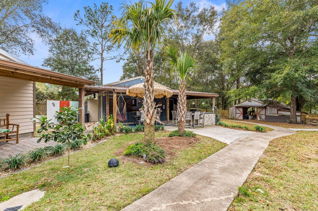2734 Hugo Ln, Crestview FL  32539-6369 exterior