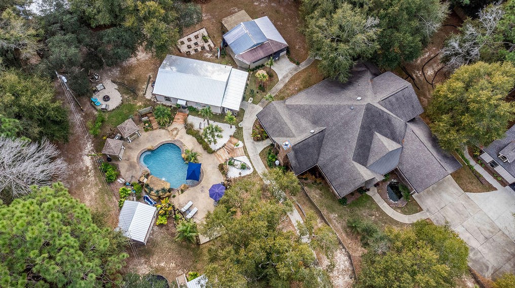 2734 Hugo Ln, Crestview FL  32539-6369 exterior