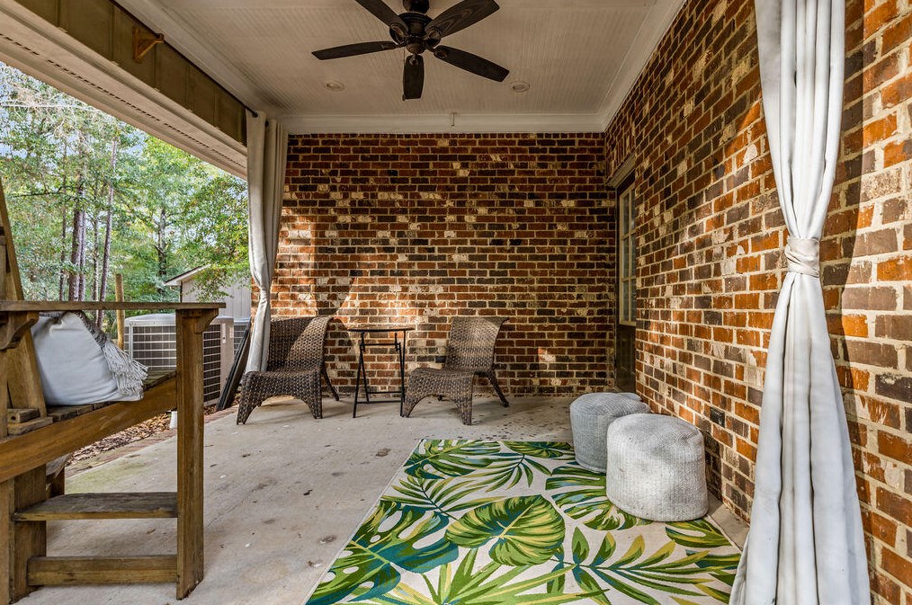 2734 Hugo Ln, Crestview FL  32539-6369 exterior