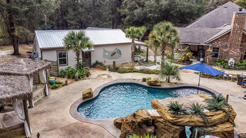 2734 Hugo Ln, Crestview FL  32539-6369 exterior