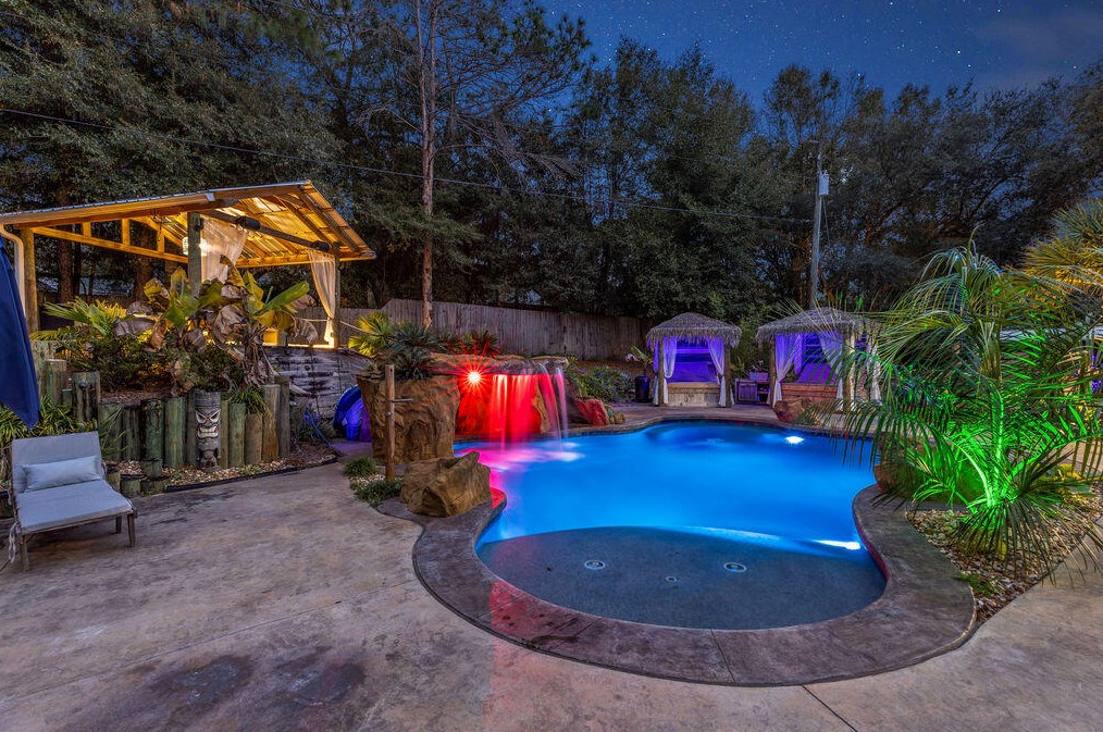 2734 Hugo Ln, Crestview FL  32539-6369 exterior