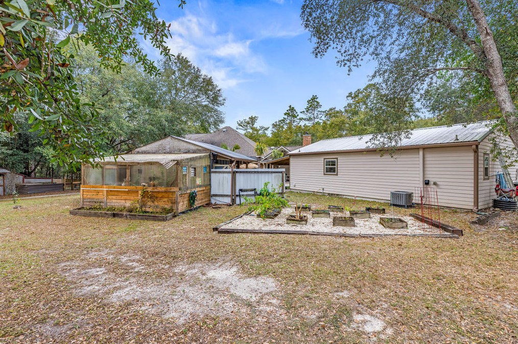 2734 Hugo Ln, Crestview FL  32539-6369 exterior