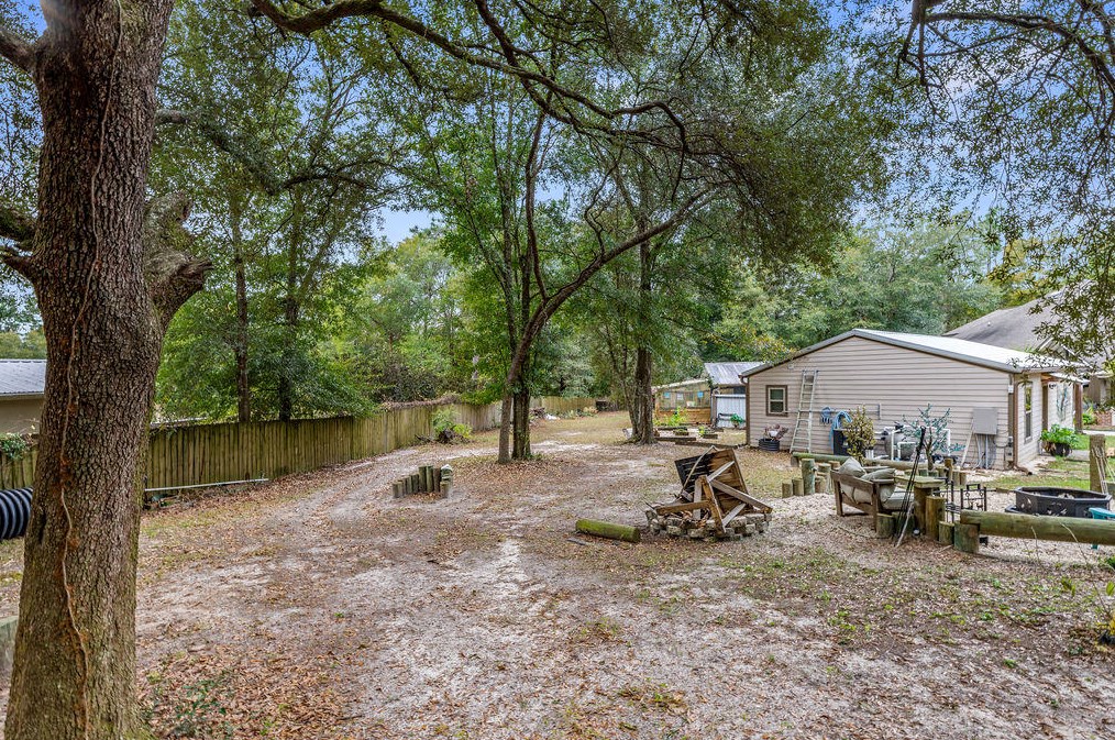 2734 Hugo Ln, Crestview FL  32539-6369 exterior
