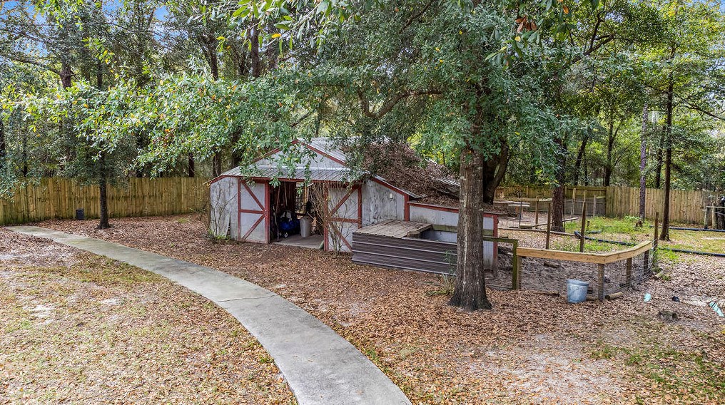 2734 Hugo Ln, Crestview FL  32539-6369 exterior