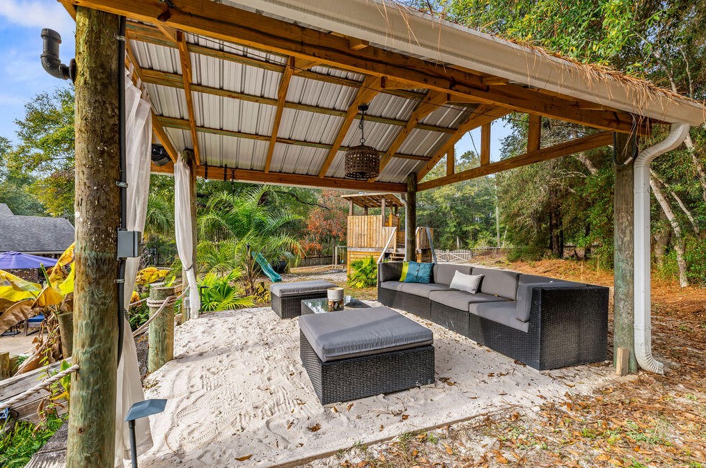 2734 Hugo Ln, Crestview FL  32539-6369 exterior