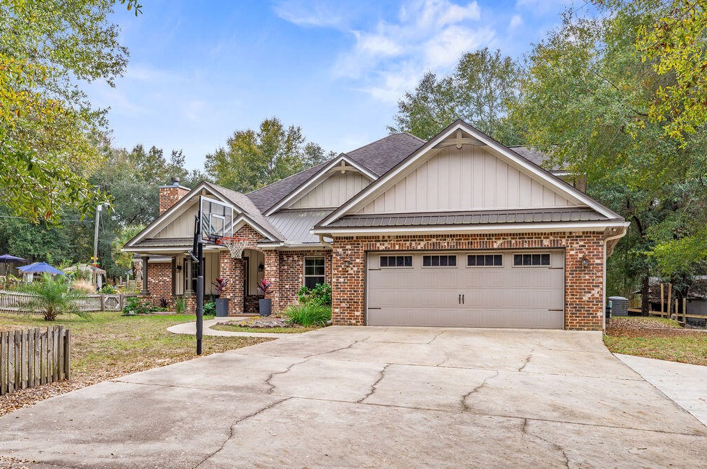 2734 Hugo Ln, Crestview FL  32539-6369 exterior