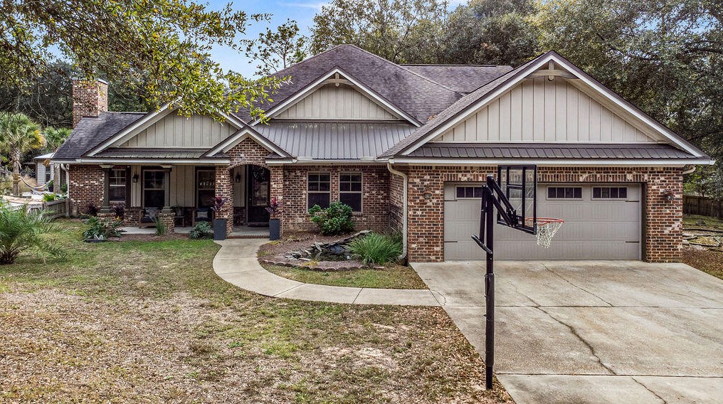 2734 Hugo Ln, Crestview FL  32539-6369 exterior