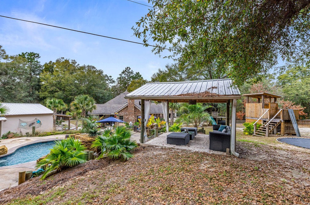 2734 Hugo Ln, Crestview FL  32539-6369 exterior
