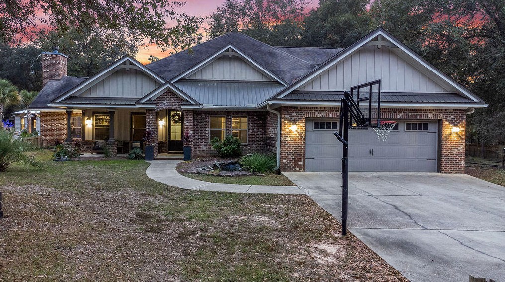 2734 Hugo Ln, Crestview FL  32539-6369 exterior