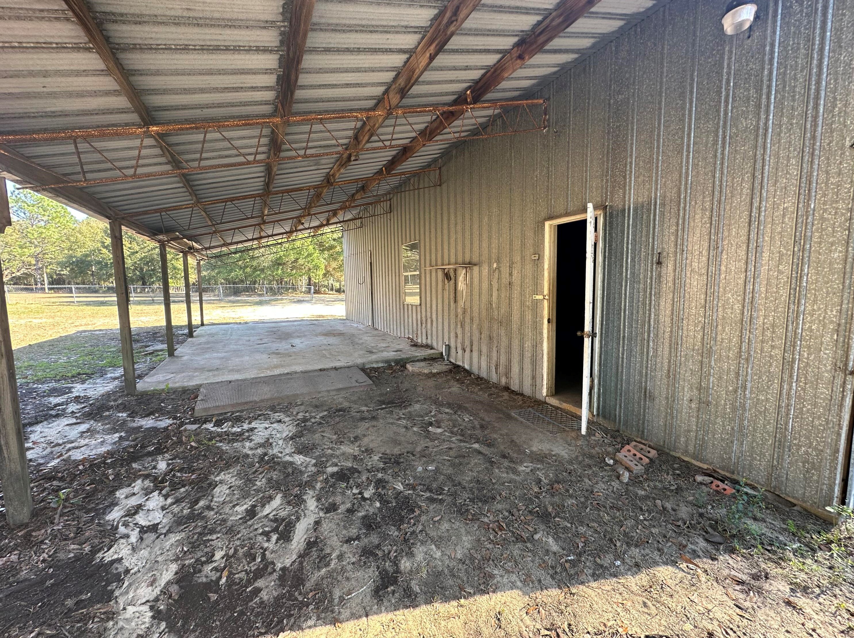 5299 Fairfield Dr, Crestview FL  32536-5415 exterior