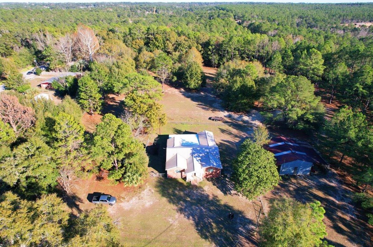 5299 Fairfield Dr, Crestview FL  32536-5415 exterior