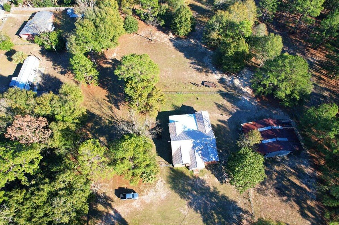 5299 Fairfield Dr, Crestview FL  32536-5415 exterior