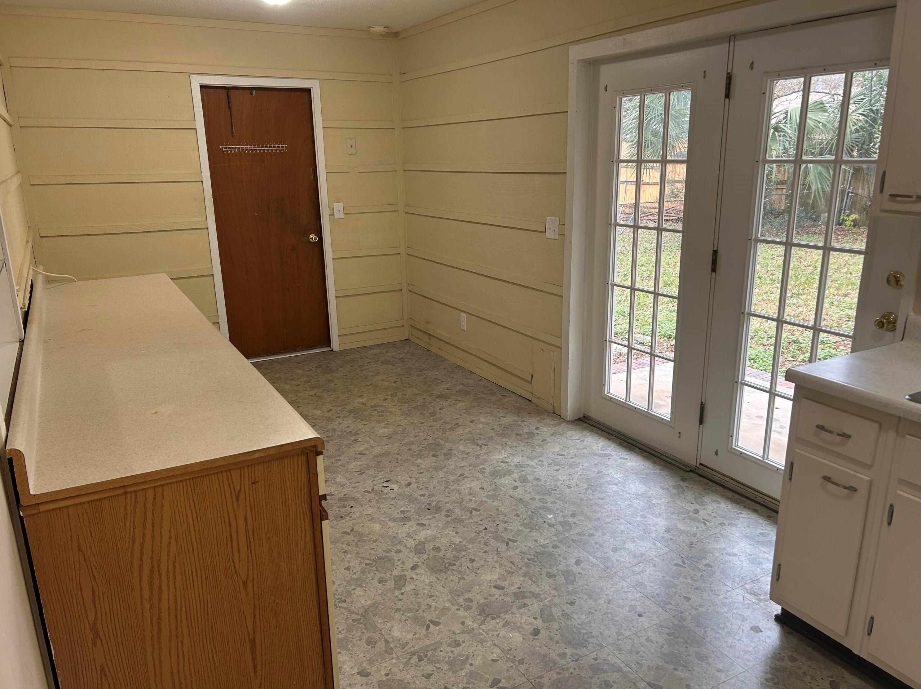 626 Mayflower Ave, Fort Walton Beach FL  32547-3166 exterior