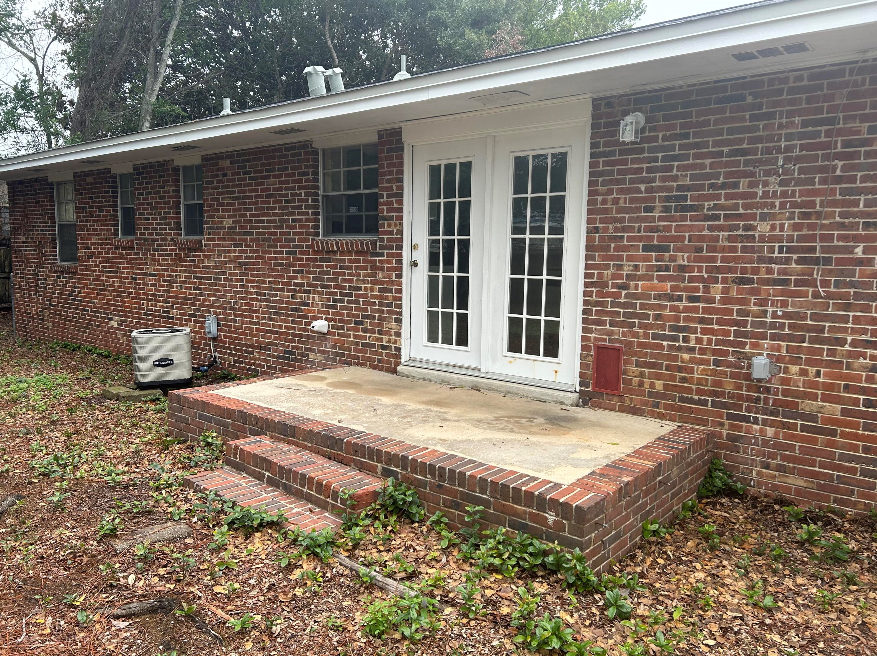 626 Mayflower Ave, Fort Walton Beach FL  32547-3166 exterior