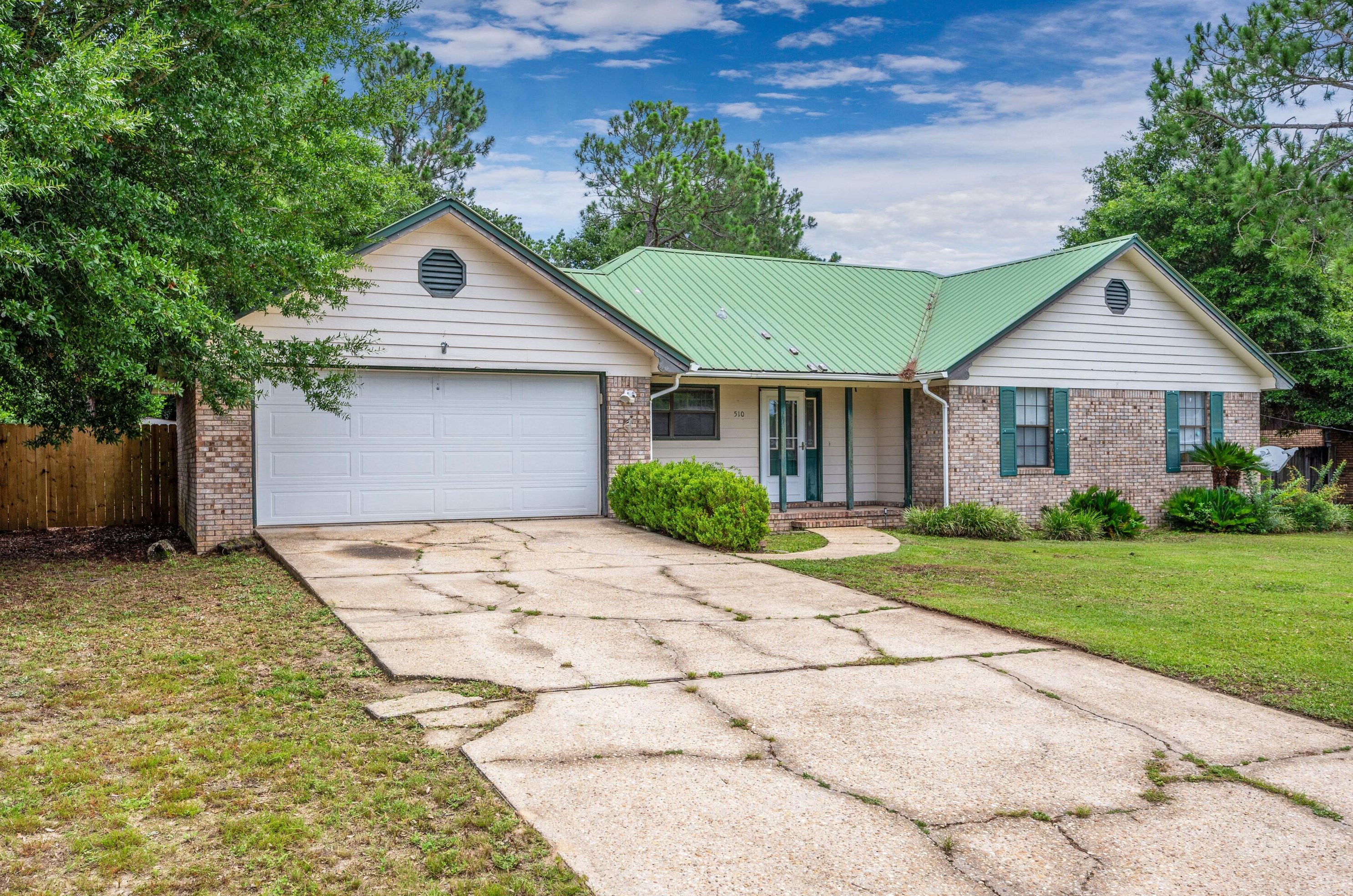 510 Krest Dr, Crestview FL  32536-9225 exterior