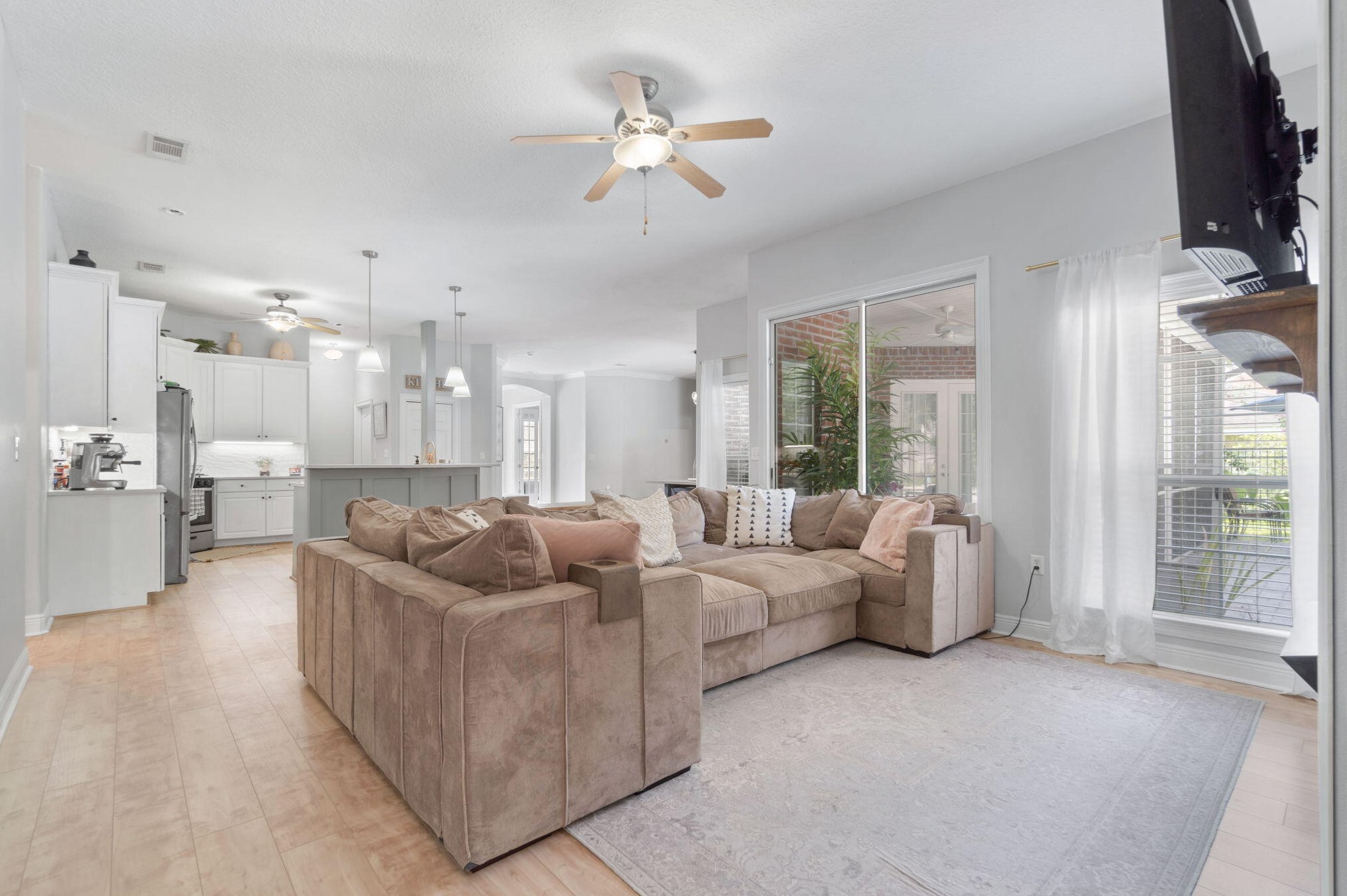 2895 Chanterelle Cv, Crestview FL  32539-4356 exterior