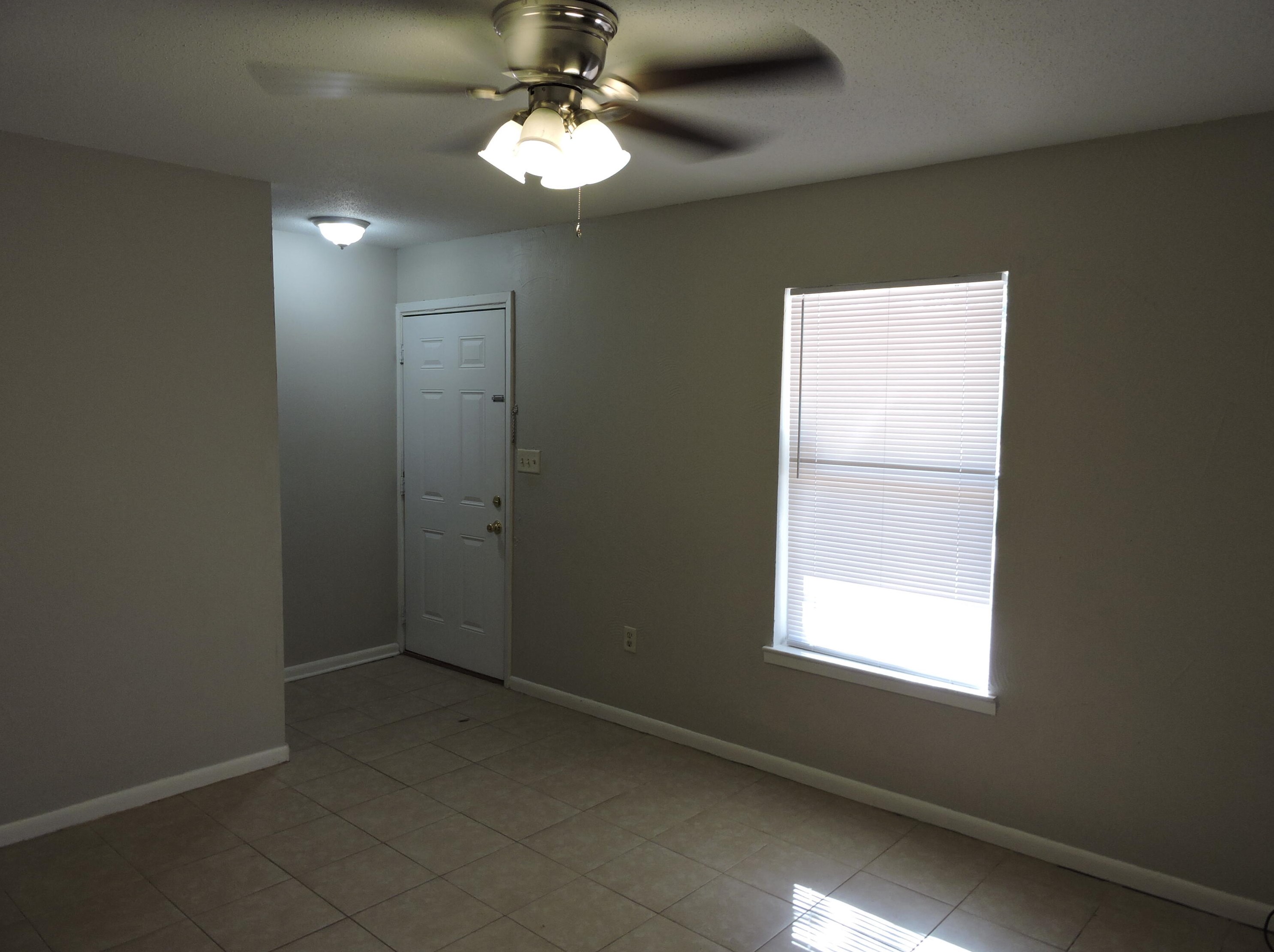 103 Hampton Dr, Crestview FL  32539-3225 exterior