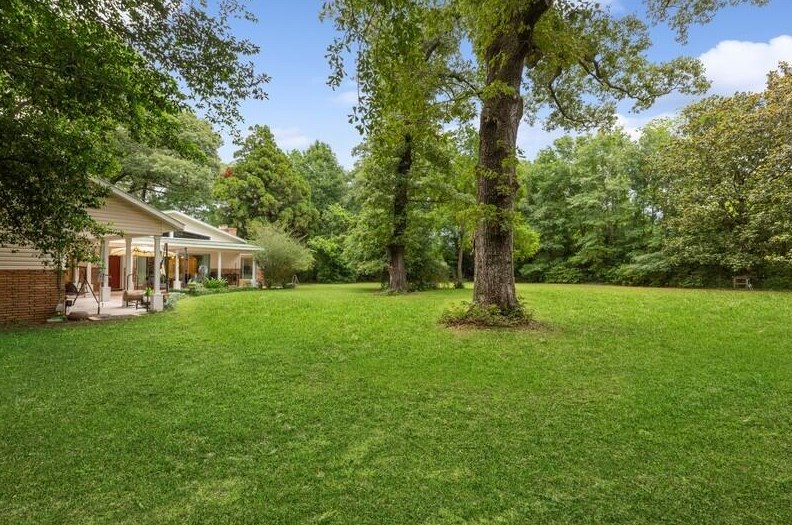 2800 Dogwood Acres, Crestview FL  32536-9399 exterior