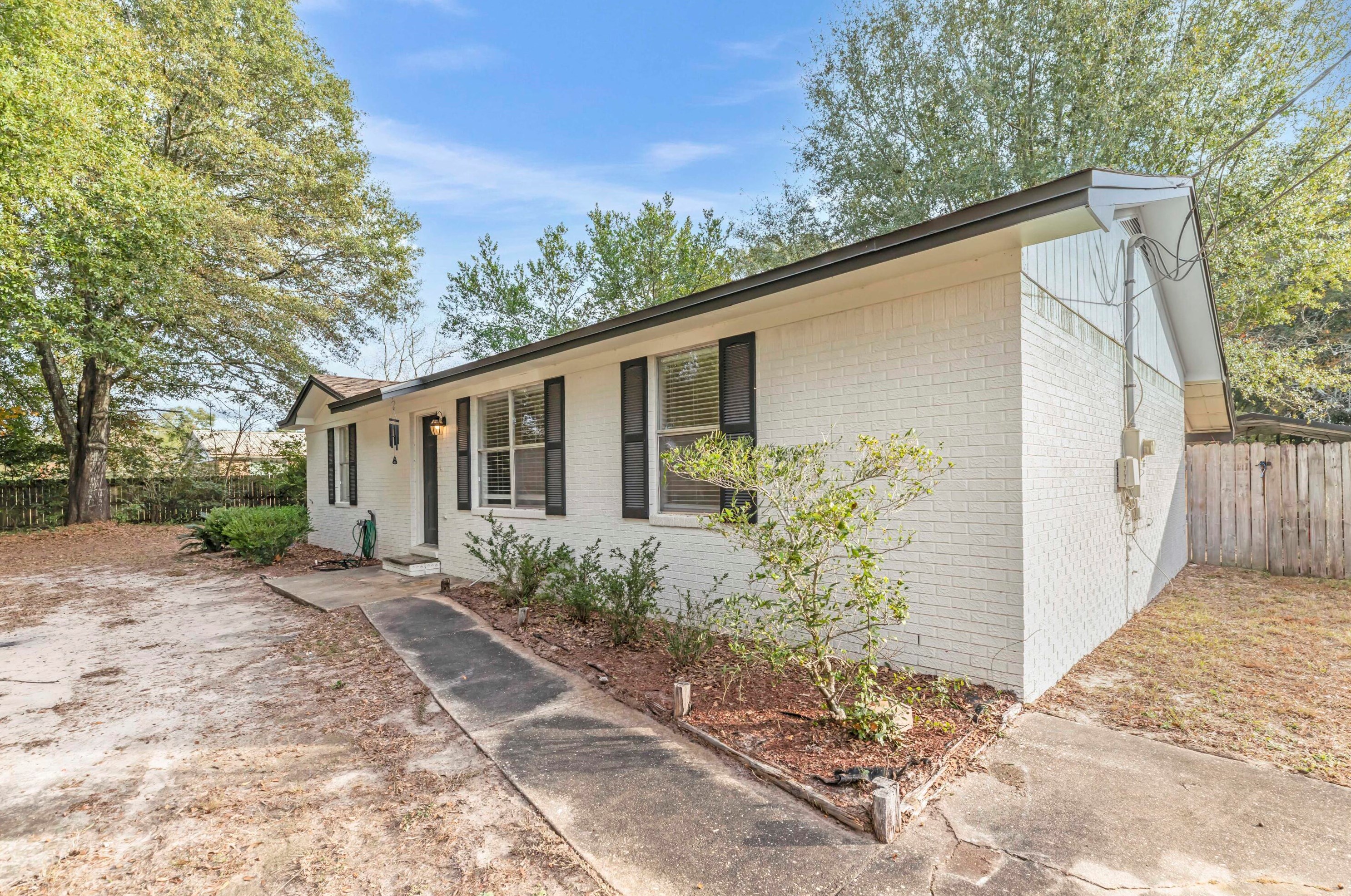 3042 Stillwell Blvd, Crestview FL  32539-8558 exterior