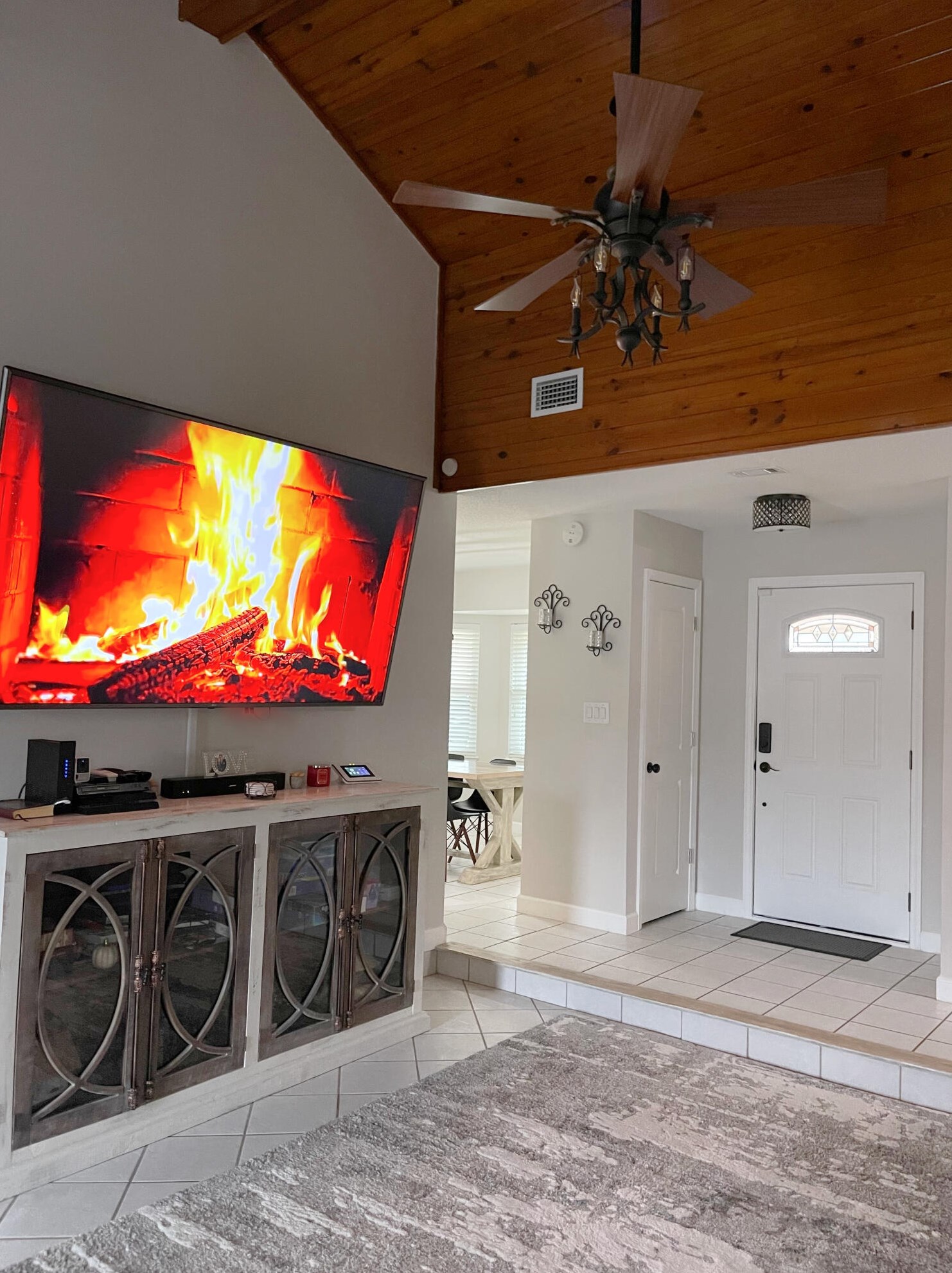 220 Lakeside Ln, Mary Esther FL  32569-1459 exterior