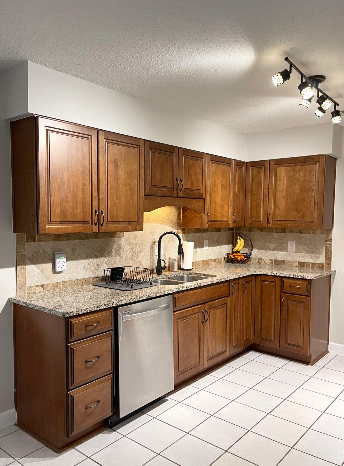 220 Lakeside Ln, Mary Esther FL  32569-1459 exterior