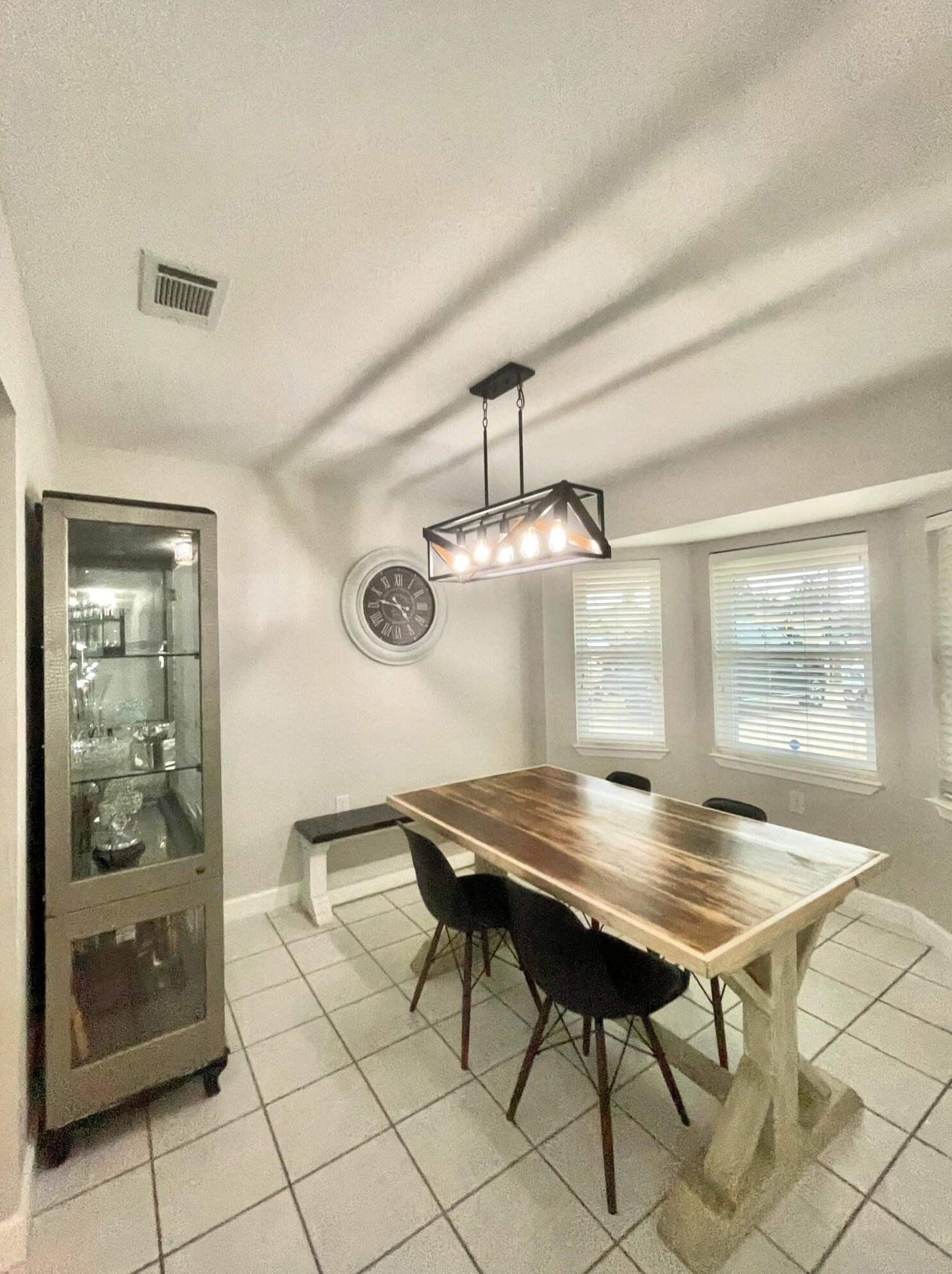 220 Lakeside Ln, Mary Esther FL  32569-1459 exterior