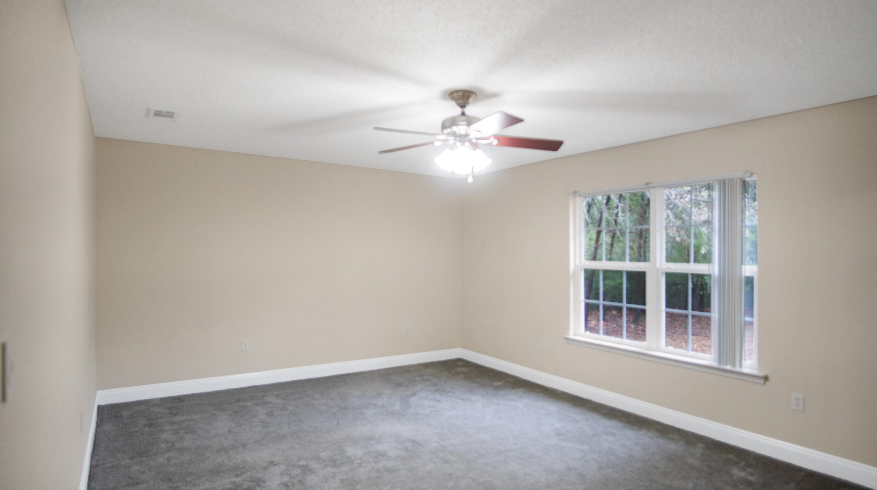 121 Hillwood Dr, Crestview FL  32539-8501 exterior