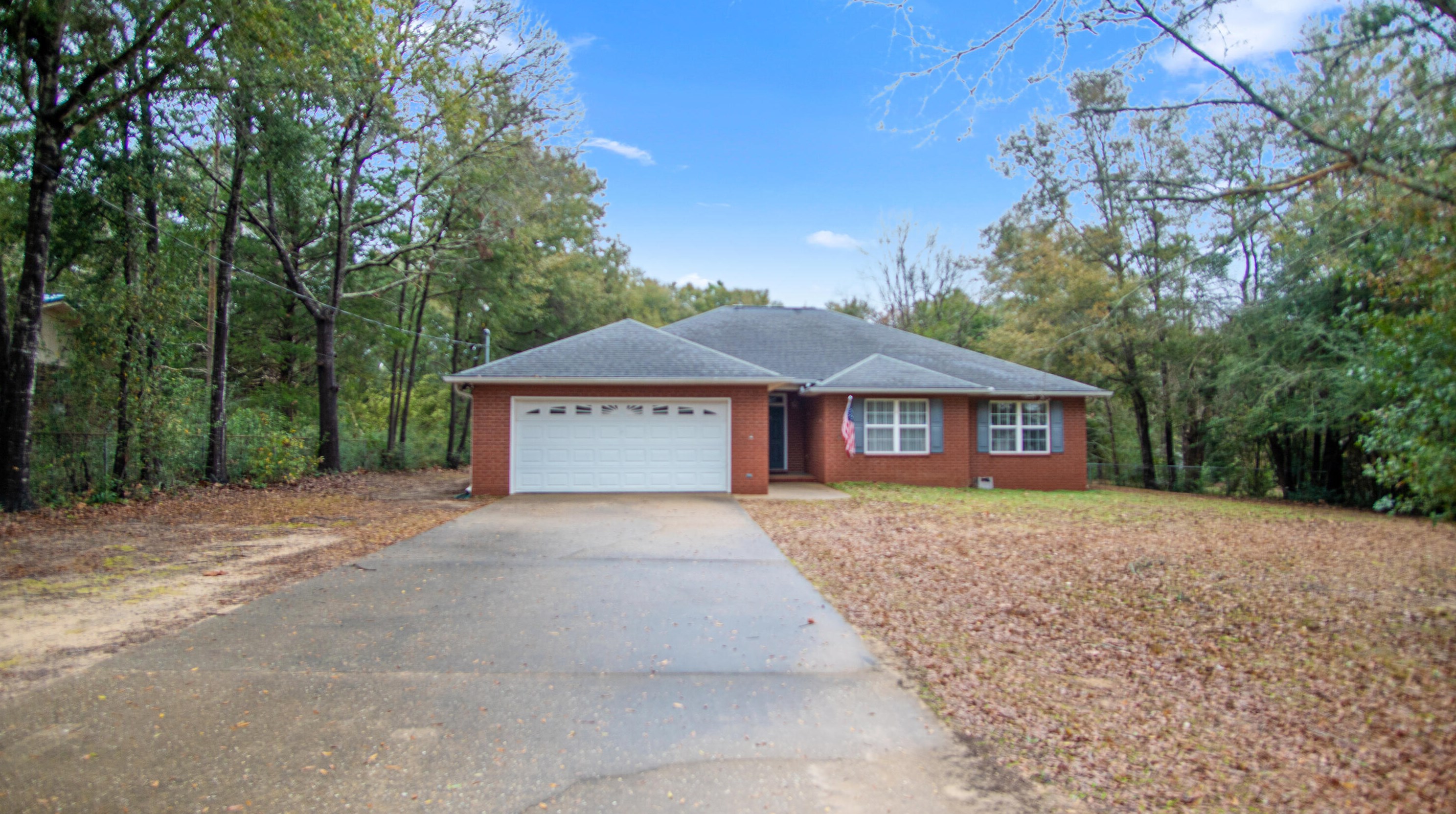 121 Hillwood Dr, Crestview FL  32539-8501 exterior