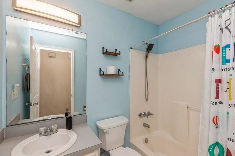 367 Canterbury Cir, Fort Walton Beach FL  32548-4588 exterior