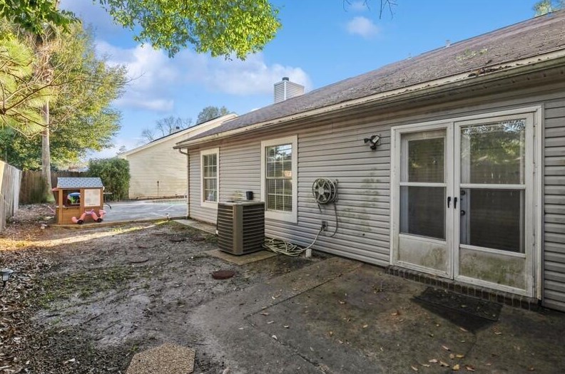 367 Canterbury Cir, Fort Walton Beach FL  32548-4588 exterior
