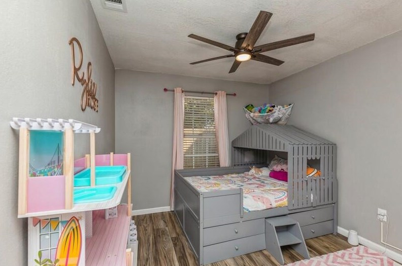 367 Canterbury Cir, Fort Walton Beach FL  32548-4588 exterior