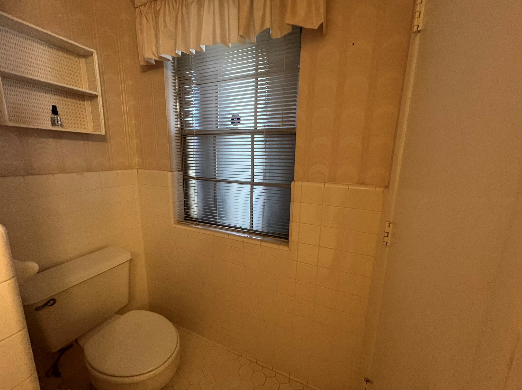 18 Sherwood Rd, Fort Walton Beach FL  32547-1635 exterior