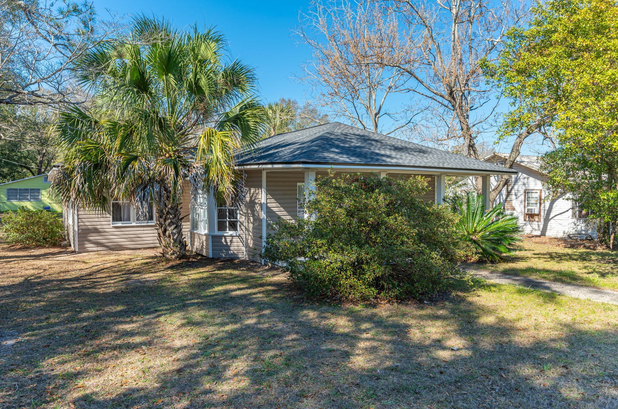 113 9th St, Defuniak Springs FL  32433-1732 exterior