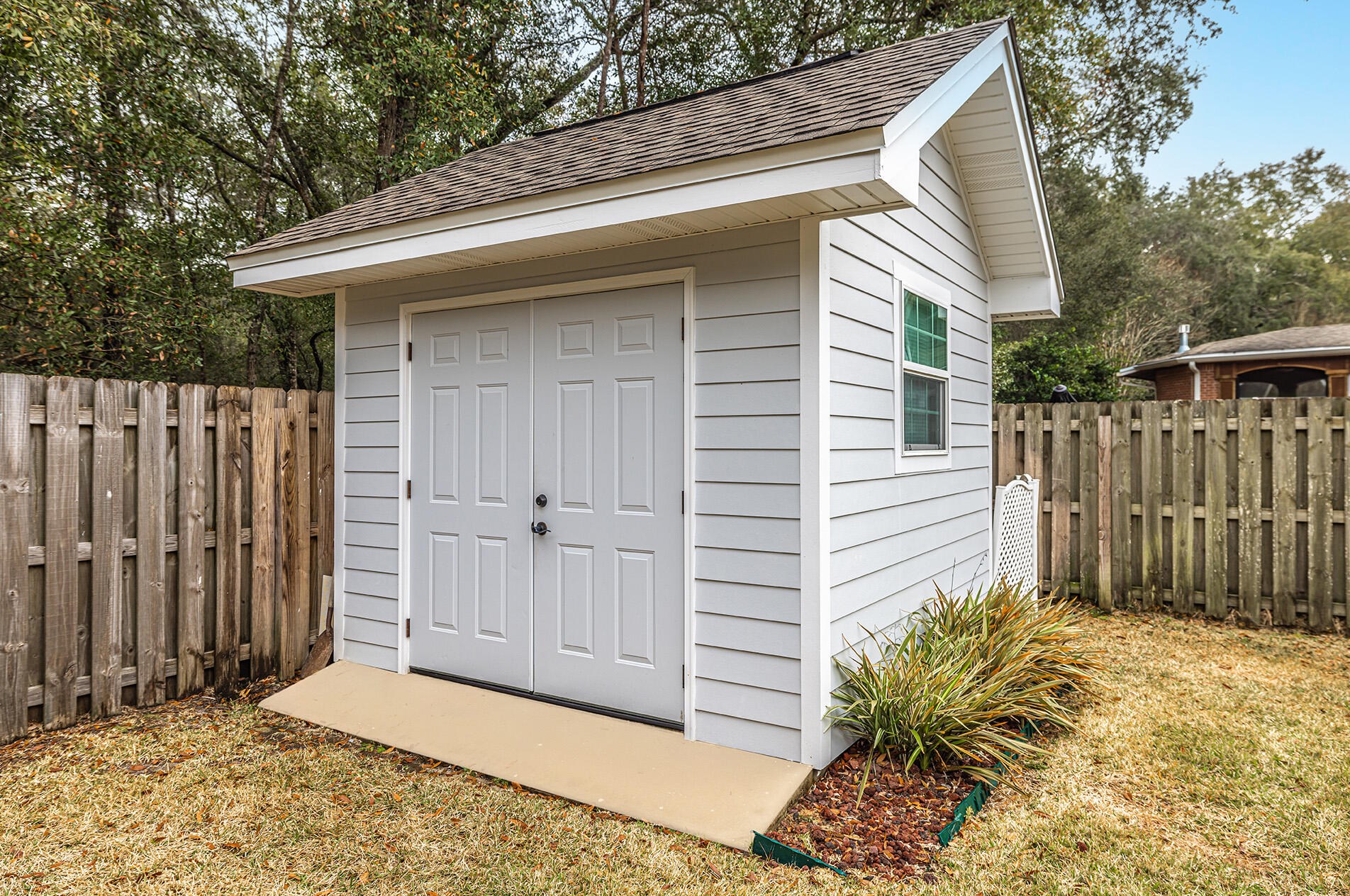 1729 Bolton Village Ln, Niceville FL  32578-8739 exterior