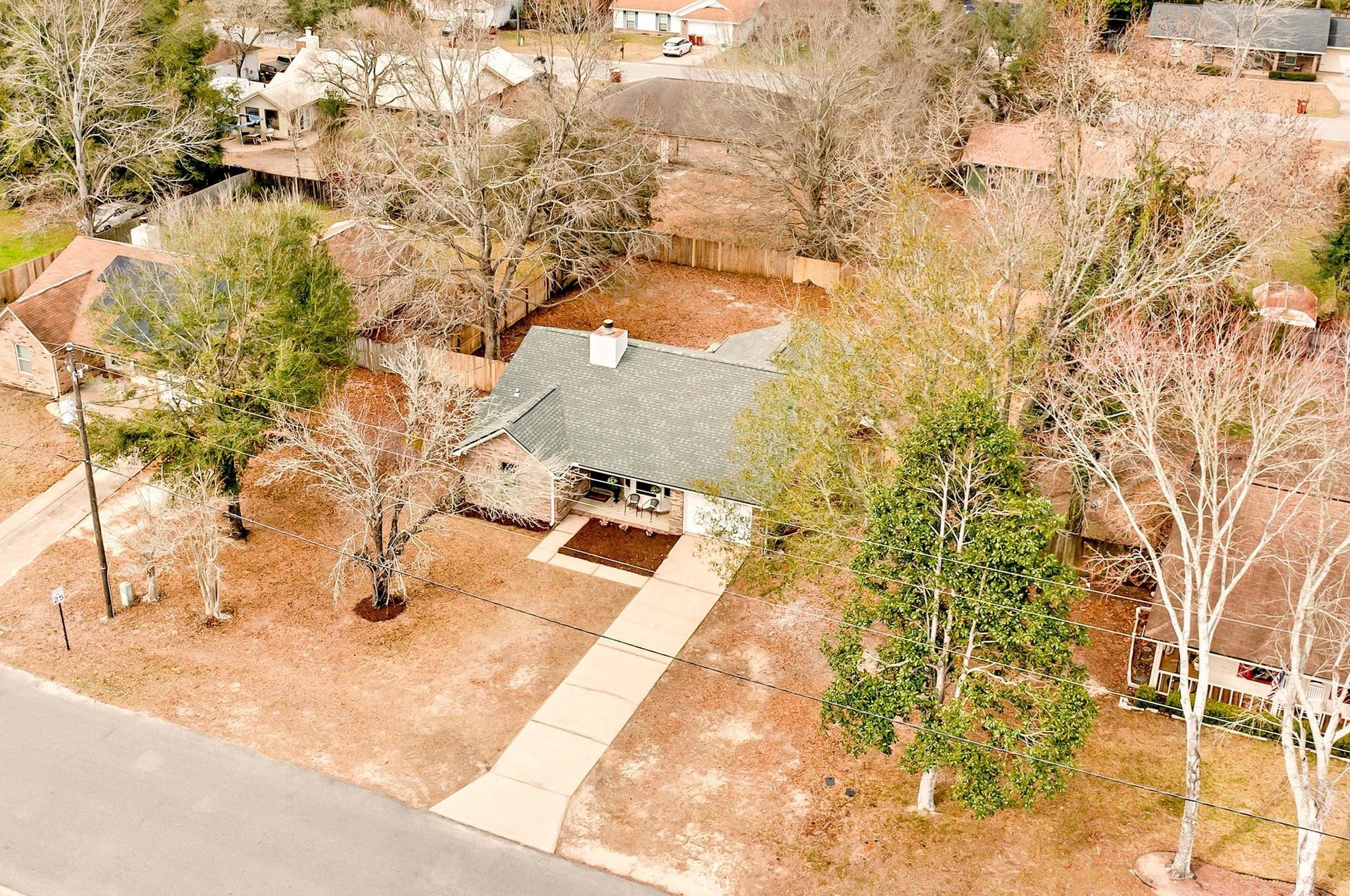 406 Ashley Dr, Crestview FL  32536-9293 exterior