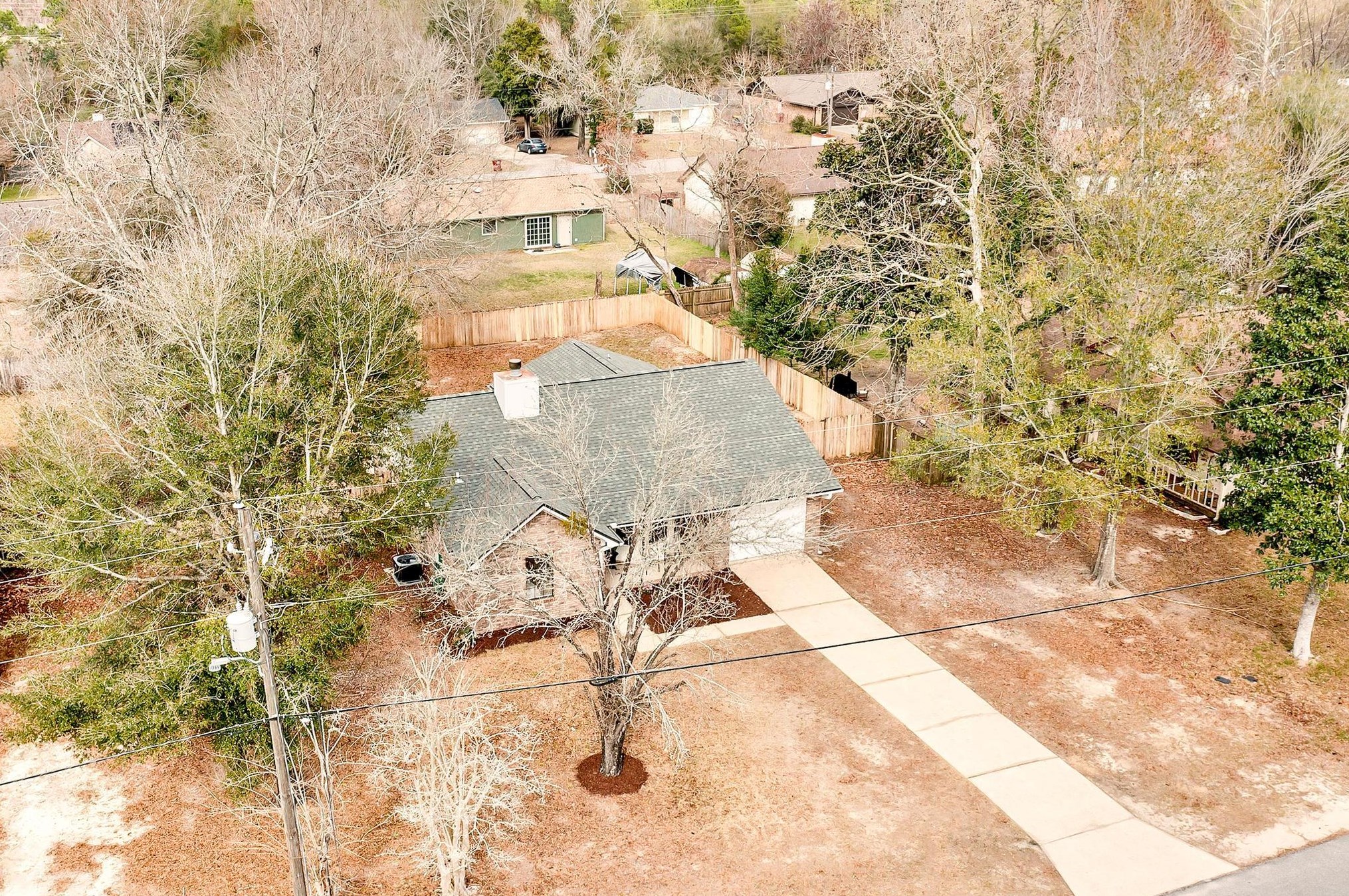 406 Ashley Dr, Crestview FL  32536-9293 exterior