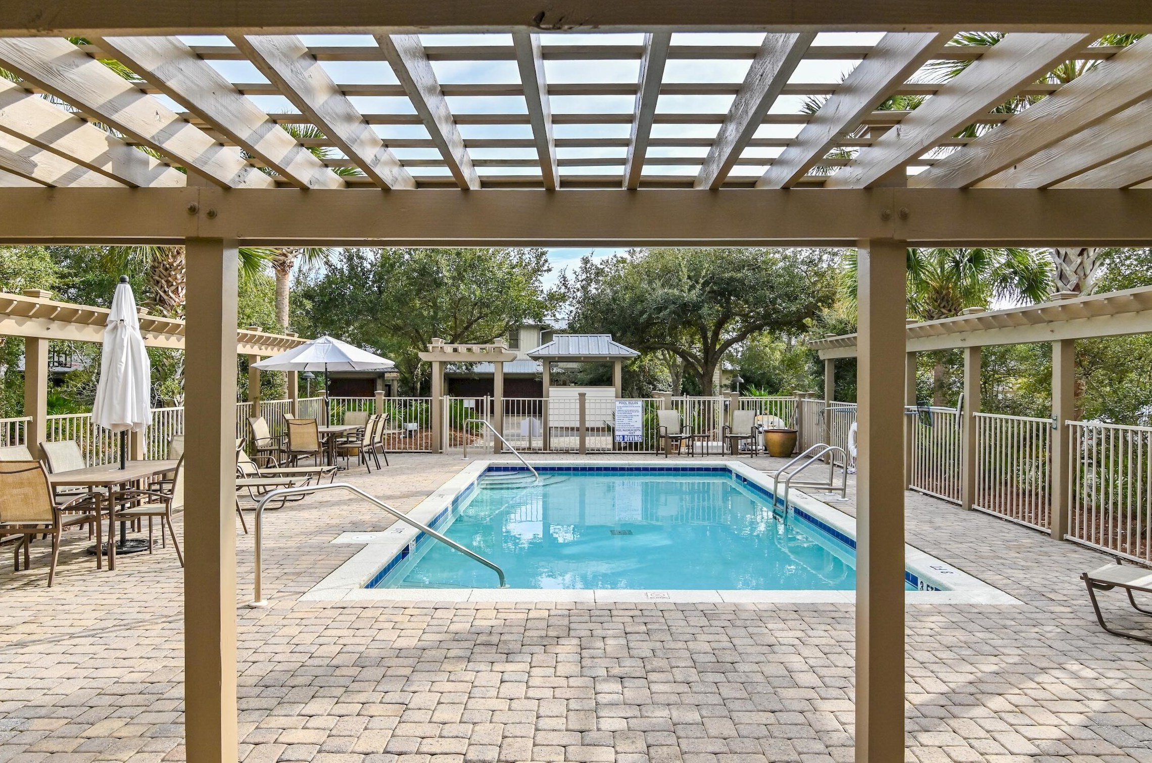 72 Summit Dr, Santa Rosa Beach FL  32459-4281 exterior