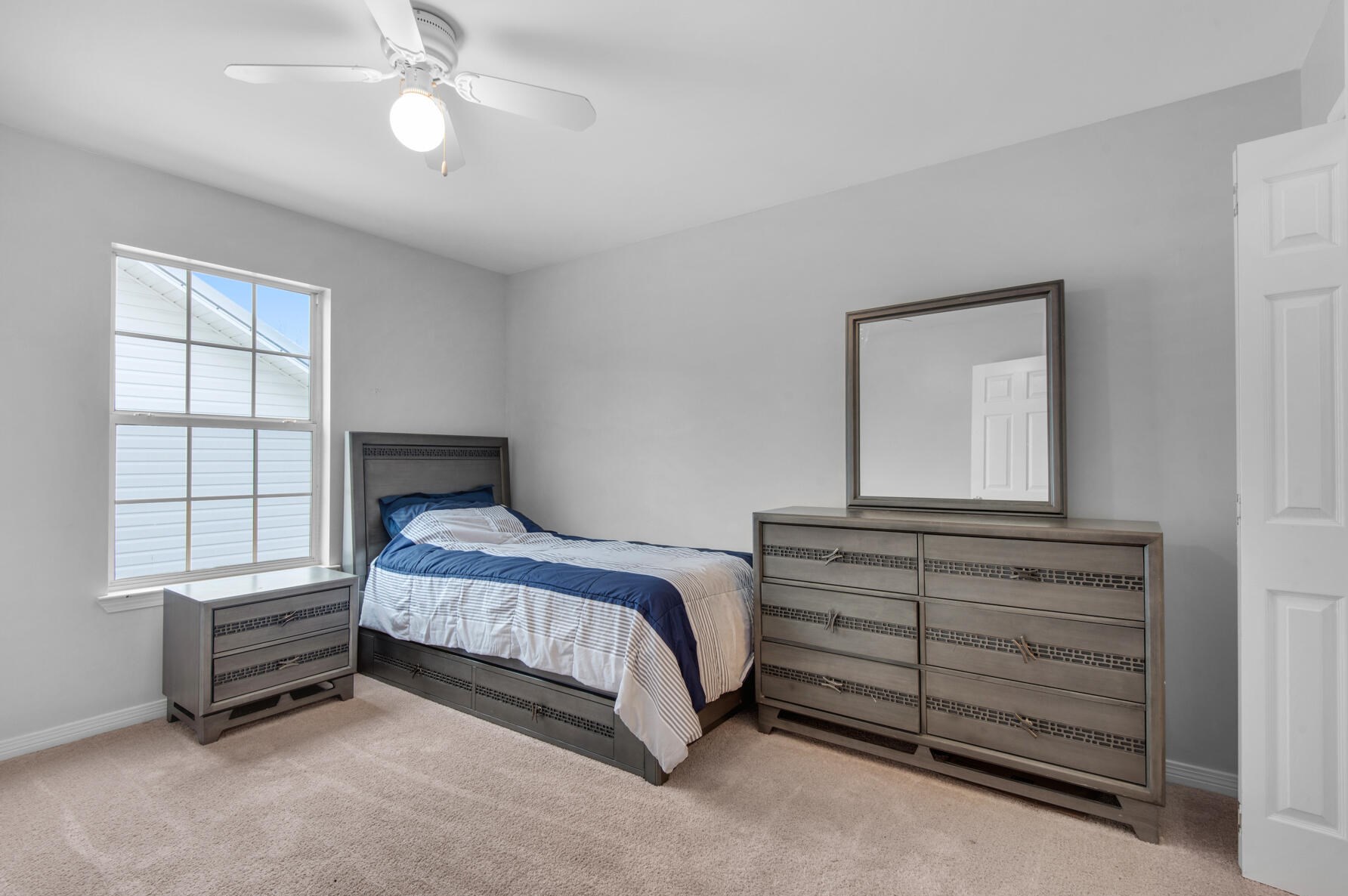 17 Ruby Cir, Mary Esther FL  32569-2600 exterior